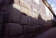 Cuzco mur inca résistant aux séismes