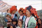 Hmongs rouges au dispensaire