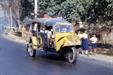 mini-bus 3 roues vers Mirzapur