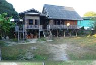 Lampang maison teck